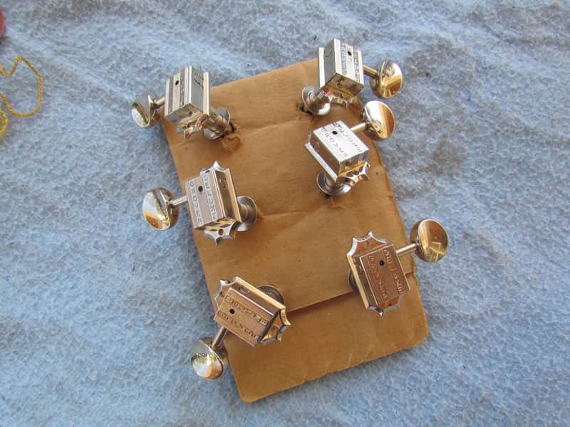 Grover Deluxe 136 Series Tuning Machines Chrome 3+3 Complete Set Of 6 W/Washers & Bushings Grover Deluxe Tuning Machnes image 1