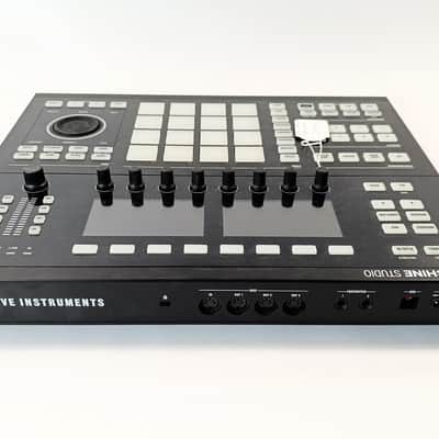 Native Instruments Maschine Studio (Warranty) image 5
