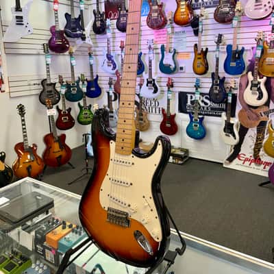 Fender Stratocaster MIM, Brown Sunburst - Pre Owned image 3