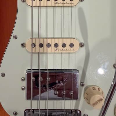 Player plus Stratocaster HSS w/ American pro II neck image 2