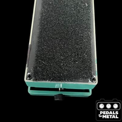 Boss TR-2 Tremolo (Silver Label) 1997 - Present - Green - X17645 image 6