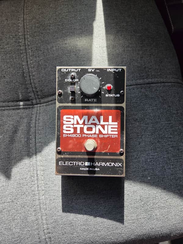 Electro-Harmonix Small Stone EH4800 Phase Shifter V3 with Status LED 1975 - 1985 - Black/Red image 1
