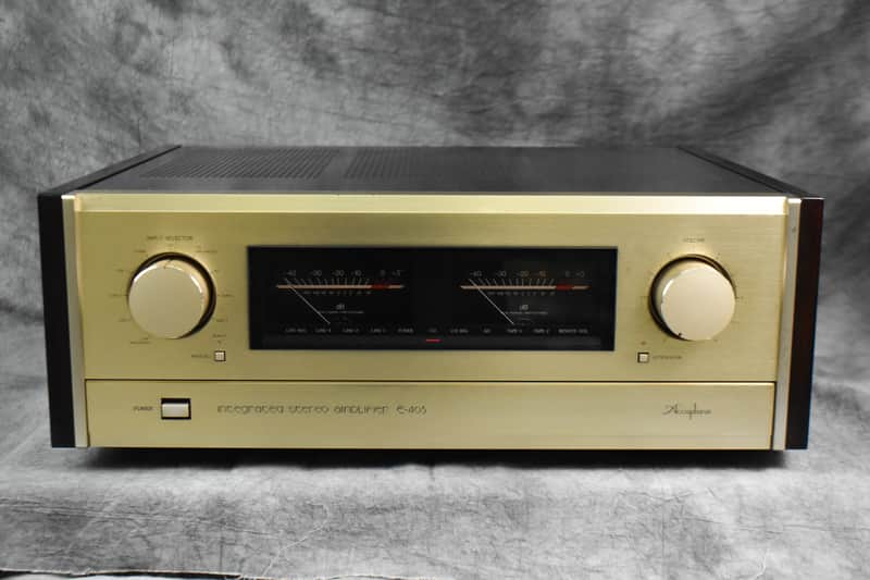 Accuphase E-405 Integrated Stereo Amplifier in Very Good Condition