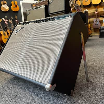 Fender Pro Reverb 2-Channel Reverb and Vibrato 40-Watt Tube 2x12" Guitar Combo 1974 - Silverface image 4