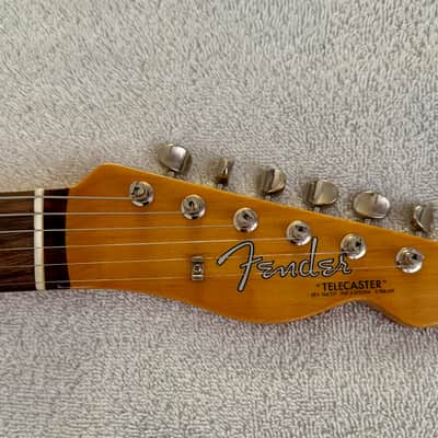 Fender American Vintage II '63 Telecaster 2022 - Present - Crimson Red Transparent image 3
