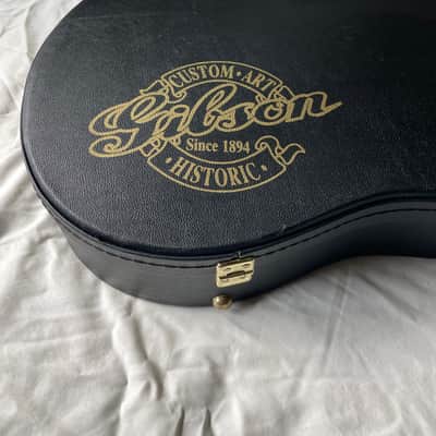Early 2000's Gibson Custom Shop "Custom/Art/Historic" Les Paul Black Tolex Plush Hardshell Case image 3