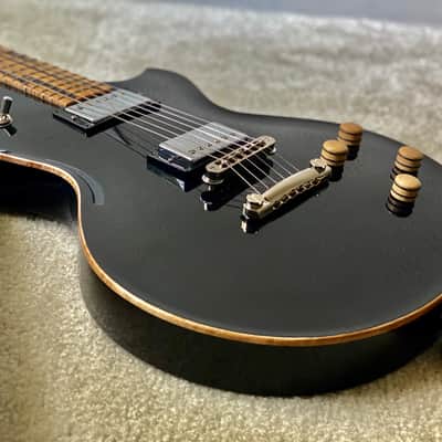 Forshage Single Cut Style - Piano Black with Pale Moon Ebony Board, Flame Maple Binding image 14