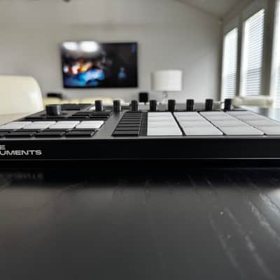 Native Instruments Maschine Plus in PRISTINE condition! image 6