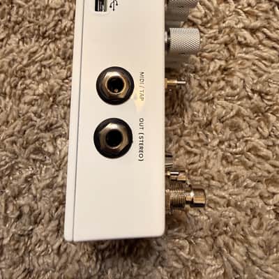 Chase Bliss Audio Reverse Mode C 2023 - White Graphic image 6