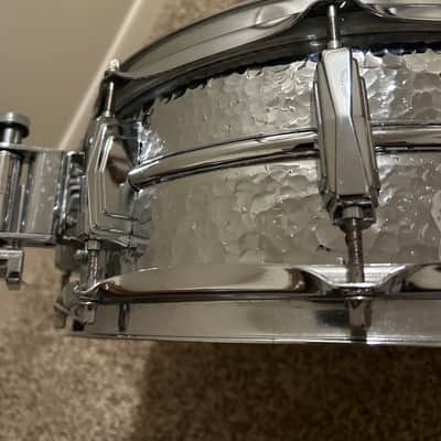 Ludwig Hammered Supraphonic Snare Drum 14 x 5 Blue & Olive Badge image 6