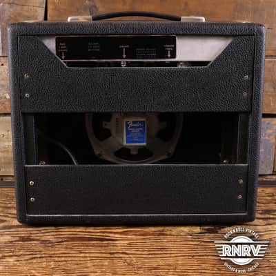 1967 Fender Vibro Champ 6-Watt 1x8" Guitar Combo - Black Panel image 4