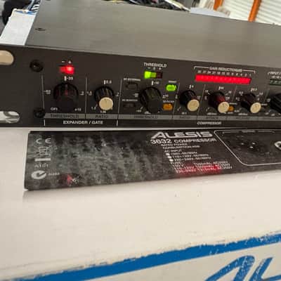 Alesis 3632 Dual-Channel Compressor / Limiter / Gate 2000s - Black image 2