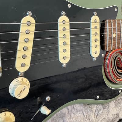 Fender American Standard Stratocaster 2016 - Olive Green image 9