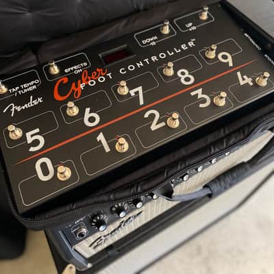 Fender Cyber-Twin Head w/ Original MIDI Foot Controller – Excellent Condition – Fully Functional image 12