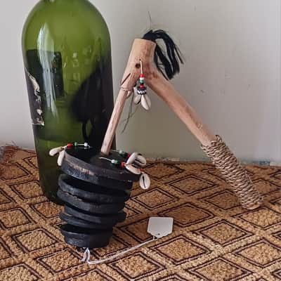 West African-style gourd disc sistrum (wasamba): medium image 4