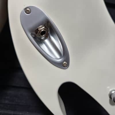 B.C. Rich Draco Ghost Flame 2011 - White with grey flames image 12