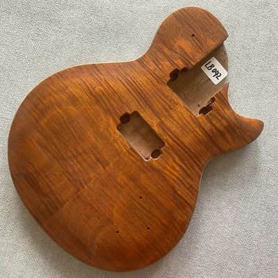 LAG Tiger Maple Top Guitar Mahogany Wood Body
