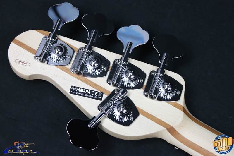 Yamaha BB425X 5-String Electric Bass Guitar, Vintage White, NEW