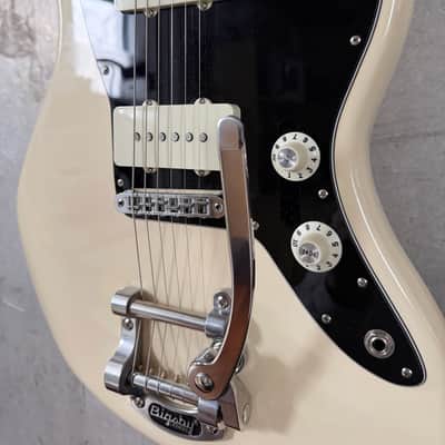 Fender Limited Edition American Special Jazzmaster with Bigsby Vibrato 2016 - Olympic White image 12