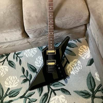 Greco Guitar Device with Kahler MTX-85 Explorer 1985 - Black image 1