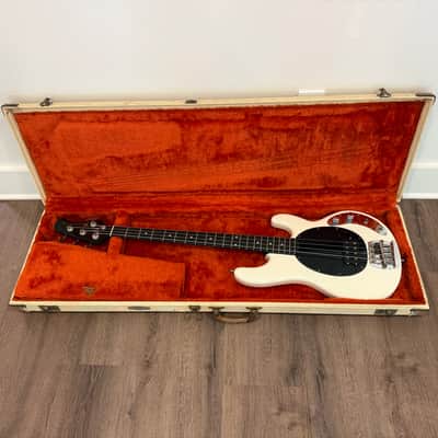 Music Man Cutlass Bass I 1983 - 1984 - White image 3