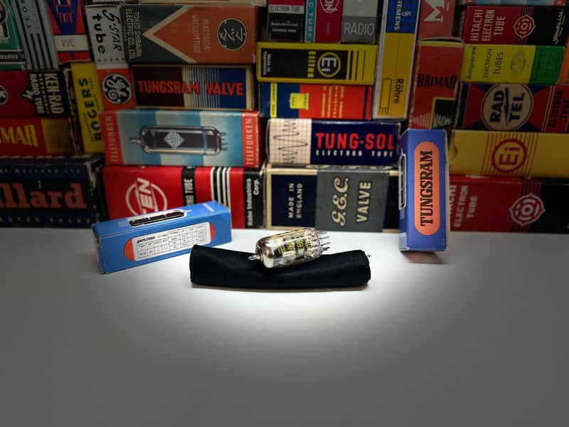 2x VintageNOS Tungsram 6922 E88CC /Matched Boxed Pair /Digital Tested /RhodiumPins 6DJ8 ECC88 Upgrade /Telefunken Altv /Bold Energetic European Tone /Rode K2 NTK AT4060 Mics Vocals Preamp image 1