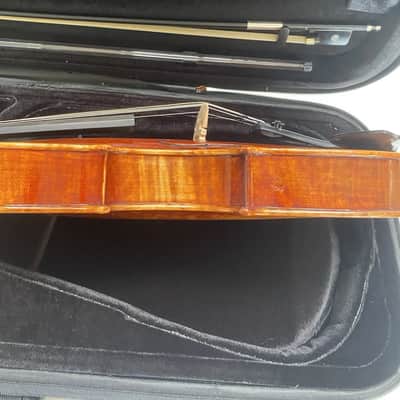 Mint Open Box Krutz 400 Series Step-Up 16" Viola, model A640; with Case, Bow, Rosin image 15