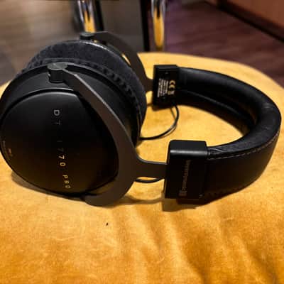 Beyerdynamic DT 1770 Pro Closed-Back Studio Headphones - Black image 1