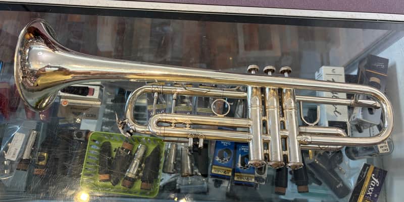 Bach Stradivarius Model 37 Trumpet image 1