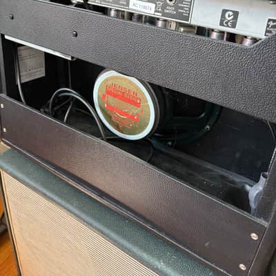 Fender '65 Deluxe Reverb Reissue 22-Watt 1x12" Guitar Combo 1994 - Present - Black image 3