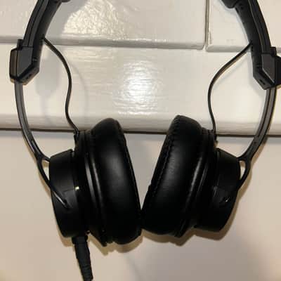 Audio-Technica ATH-M60x Professional On-Ear Monitor Headphones 2018 - Black image 2