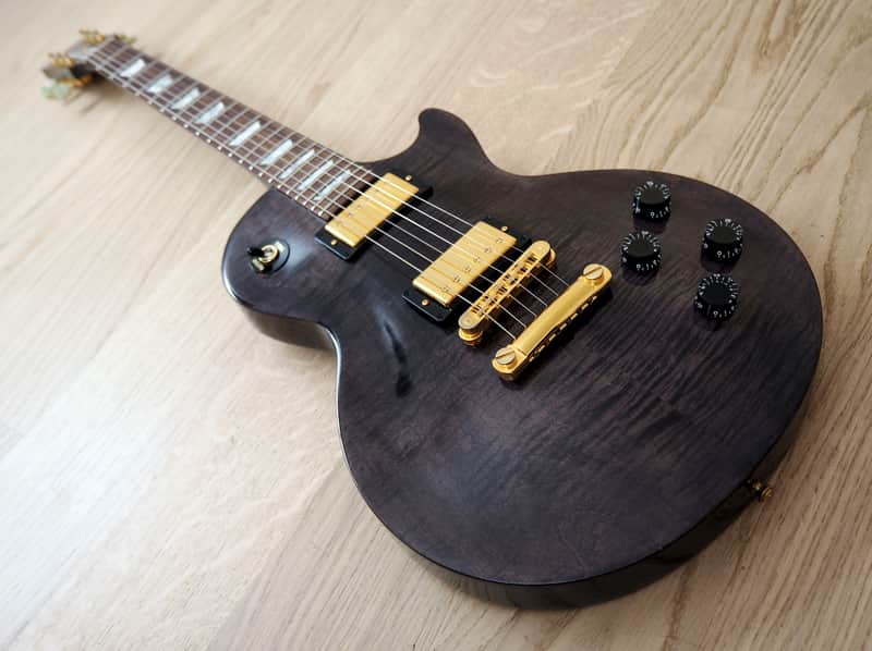 2004 Gibson Les Paul Studio Premium Plus AAA Top Trans Black Gold