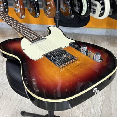 Fender Telecaster American Deluxe Electric guitar made in the USA – Sunburst – 2002 ... image 14