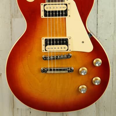 USED 2022 Gibson Les Paul Classic (168) image 1