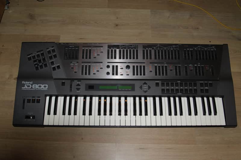 Roland JD-800 61-Key Programmable Synthesizer 1991 - 1995 - Carbon image 1