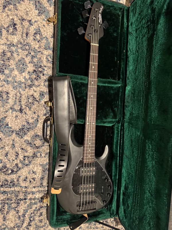 Sterling StingRay Ray35HH 2019 - 2023 - Stealth Black image 1