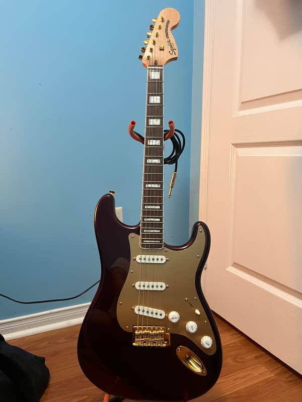 Squier 40th Anniversary Gold Edition Stratocaster | Reverb Canada
