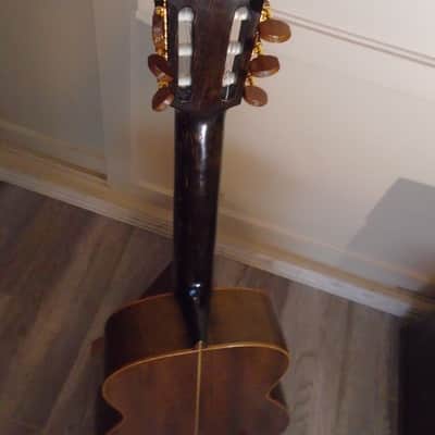 Viuda De Santos Hernandez Guitarrería labeled guitar image 11