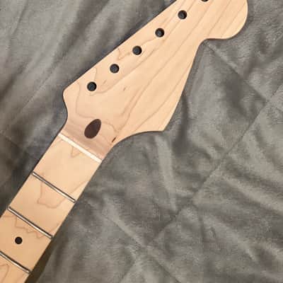 Maple Guitar neck, fits Strat, One piece, 9.5 radius, Bone nut, Unfinished image 1