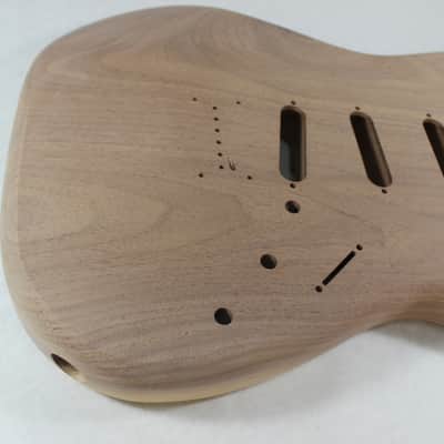 Unfinished Walnut SSS Hardtail guitar body - fits Fender Strat Stratocaster necks J1730 image 3