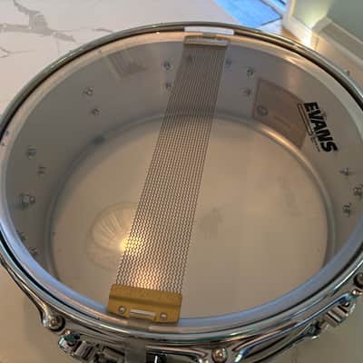 DW DW Collectors Series 5.5 x 14” Aluminum Snare 2022 - Aluminum Bild 6