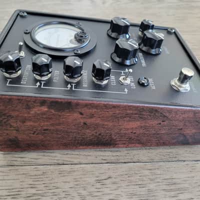 Retro Mechanical Labs 432K Distortion Box Walnut Casing . Rare Distortion Pedal image 2