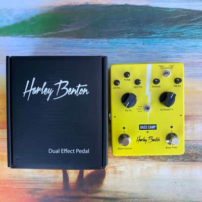 Harley Benton Bass Camp Bass Chorus and Envelope Filter 2 in 1 dual effect pedal - Yellow image 1