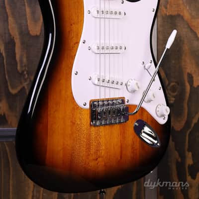 Squier Sonic Stratocaster 2-Color Sunburst image 3