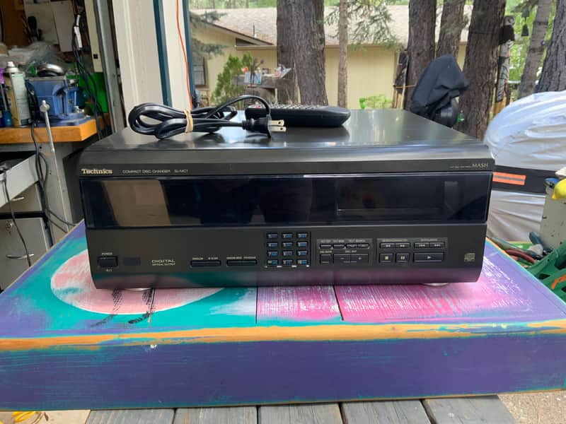 Technics SL-MC7 CD Player 111 disc with remote Bild 1