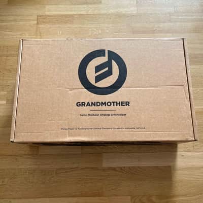 Moog Grandmother 32-Key Semi-Modular Analog Synthesizer 2018 - Present - Black / Multi-Colored Panel image 4