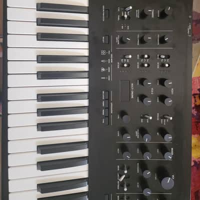 Korg Prologue 16 Polyphonic 61-Key 16-Voice Analog Synthesizer 2018 - Present - Black/Wood