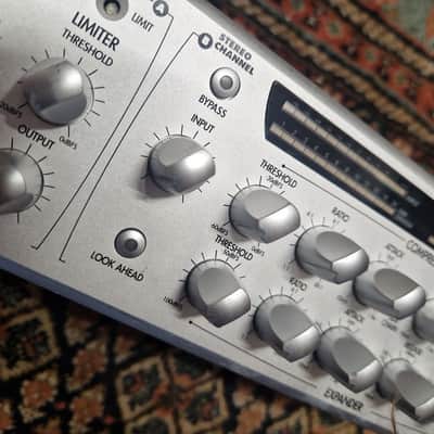 Alesis CLX-440 Dual Stereo Compressor / Expander / Limiter 2000s - Silver image 8