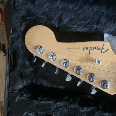 Fender Stratocaster Deluxe 2014 - Red image 4