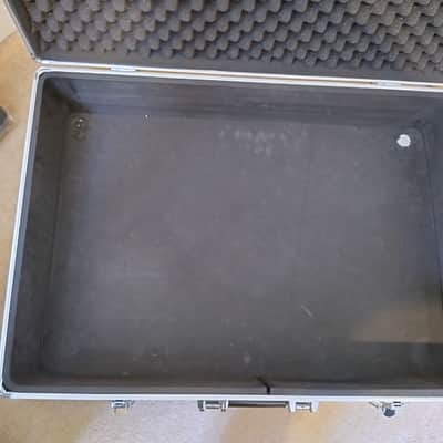 Harley Benton pedalboard, case and isolated power supply (12-way) image 8
